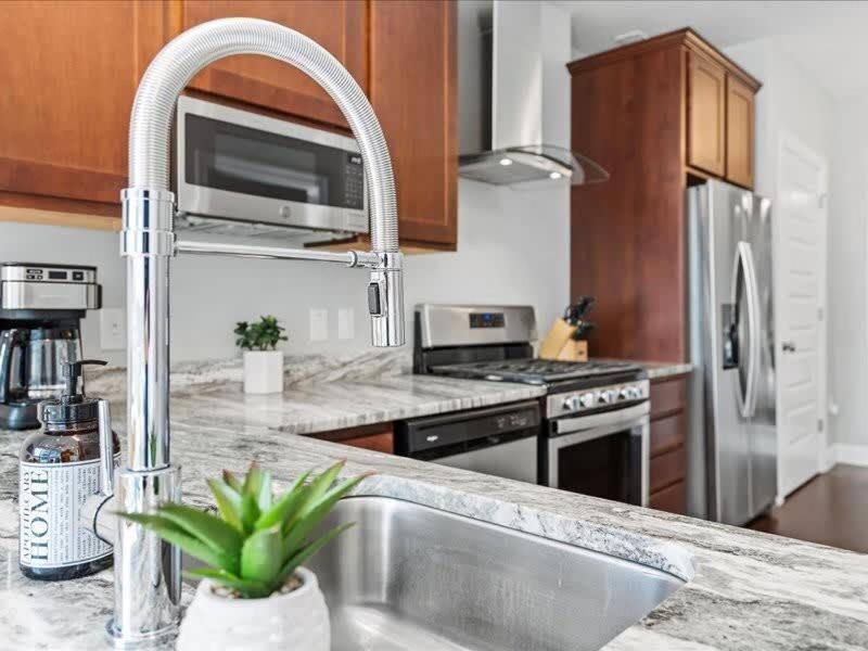 Cozysuites Modern 1Br, Ppg Paints Arena, Pitts Питтсбург Экстерьер фото